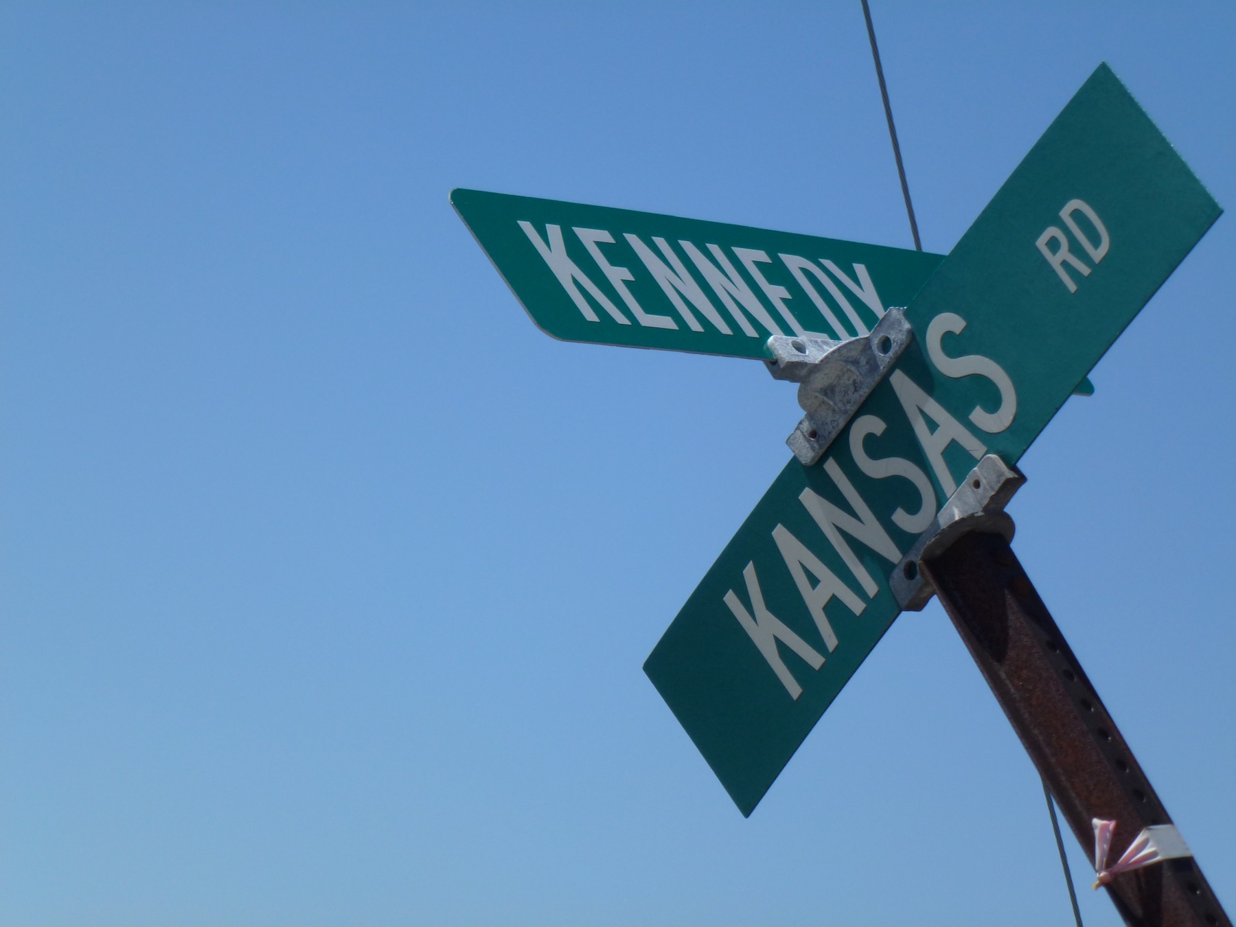 Sign post for Kansas Road